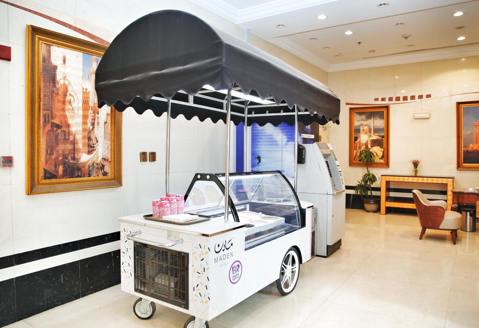 Maden Alrawda Hotel Medina Exterior foto Ice cream cart