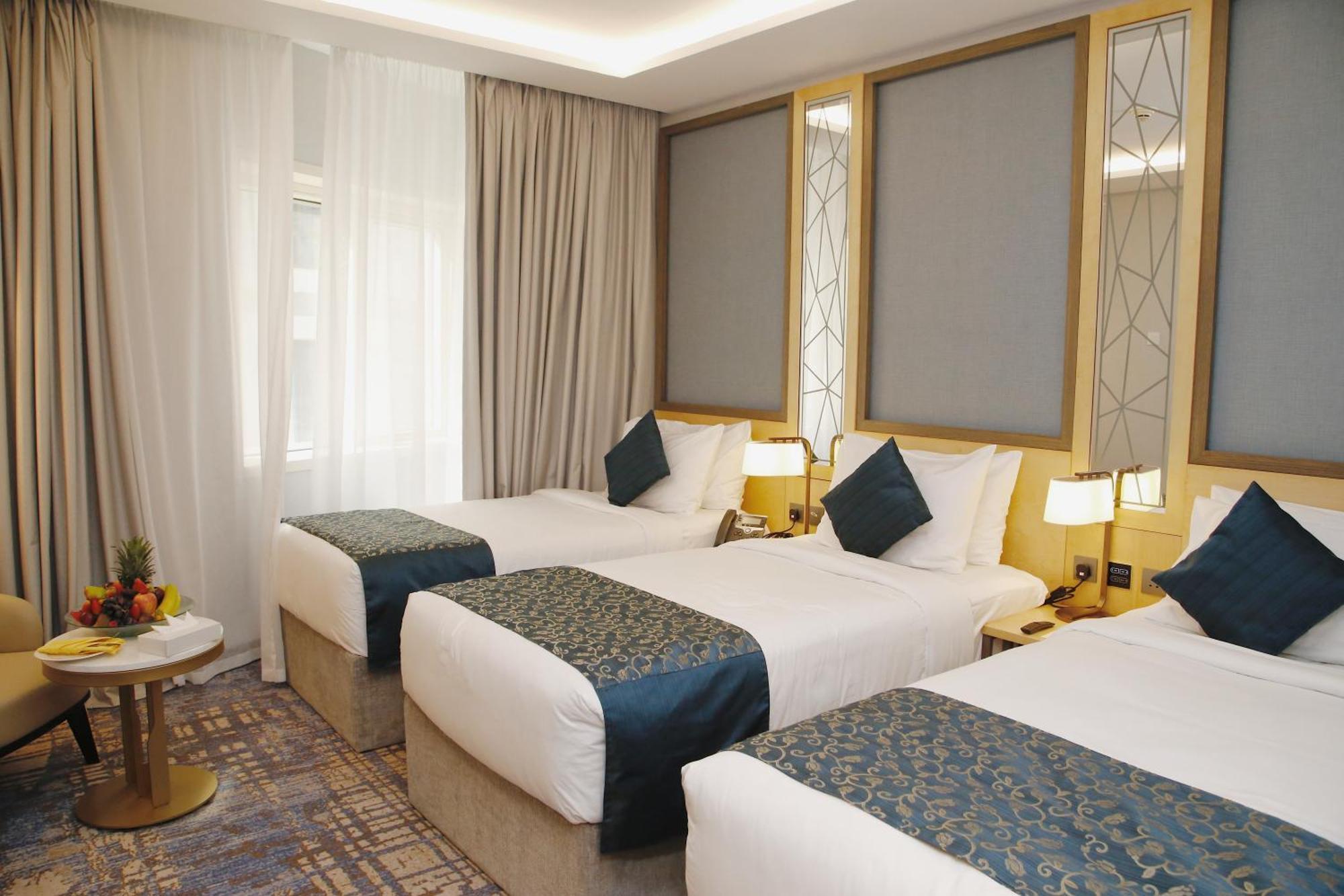 Maden Alrawda Hotel Medina Exterior foto Deluxe Family Room