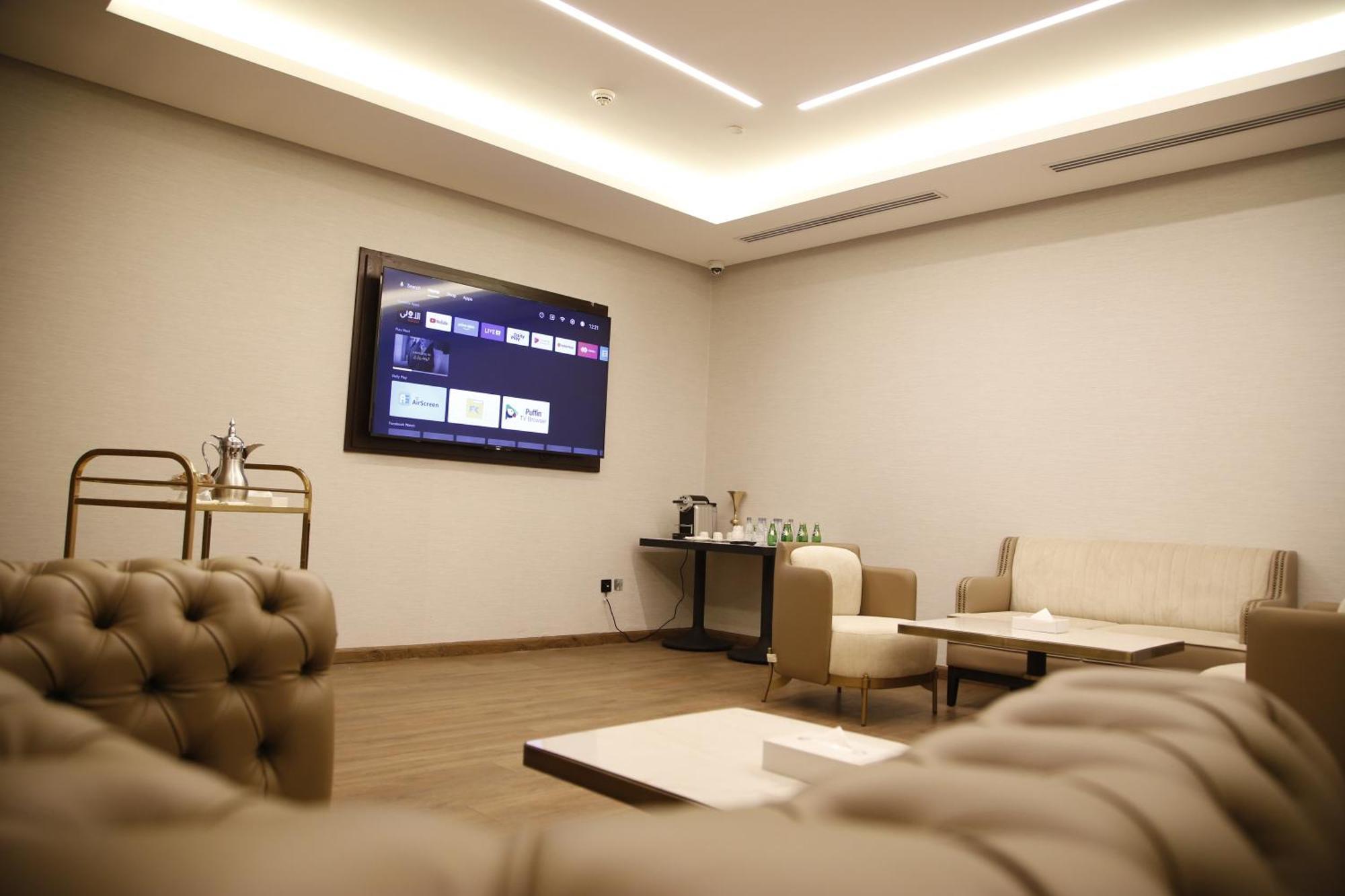 Maden Alrawda Hotel Medina Exterior foto The lounge at the airport
