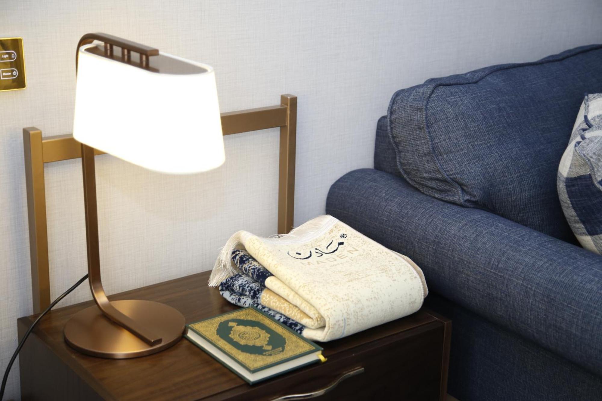 Maden Alrawda Hotel Medina Exterior foto A table lamp